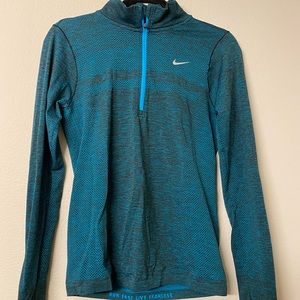 Nike Running long sleeve. Medium.